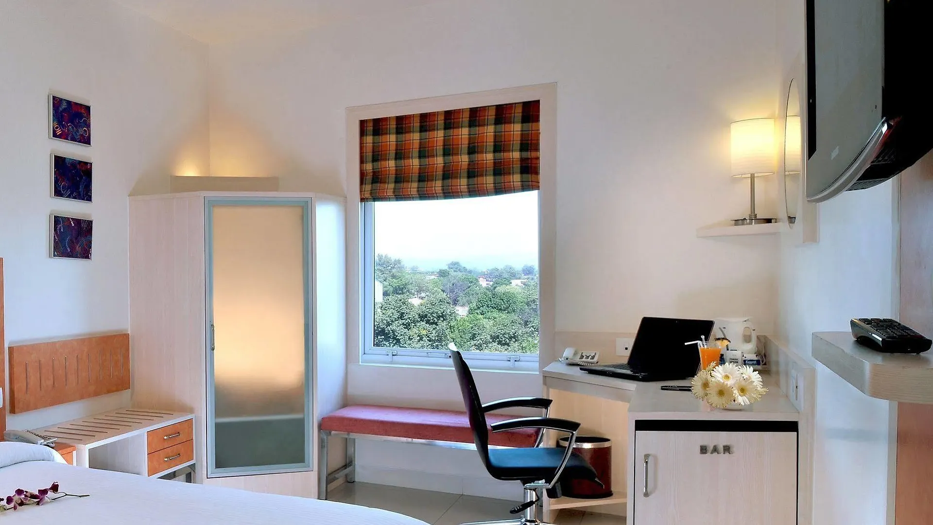 Hometel Chandīgarh India